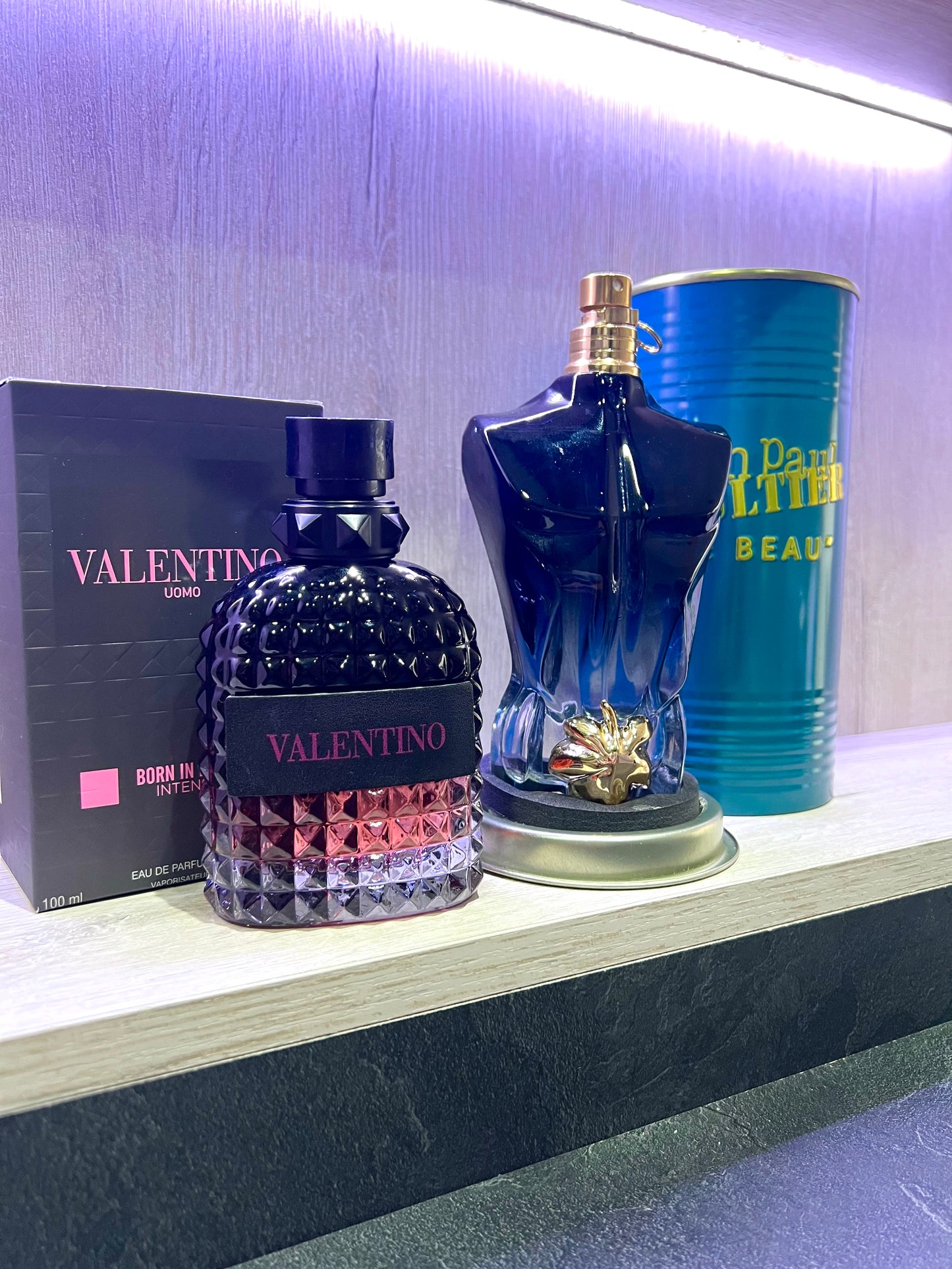 DÚO PERFUMES ( JPG Le Beau + Valentino Born in Roma ) + Regalo Perfumero 🎁