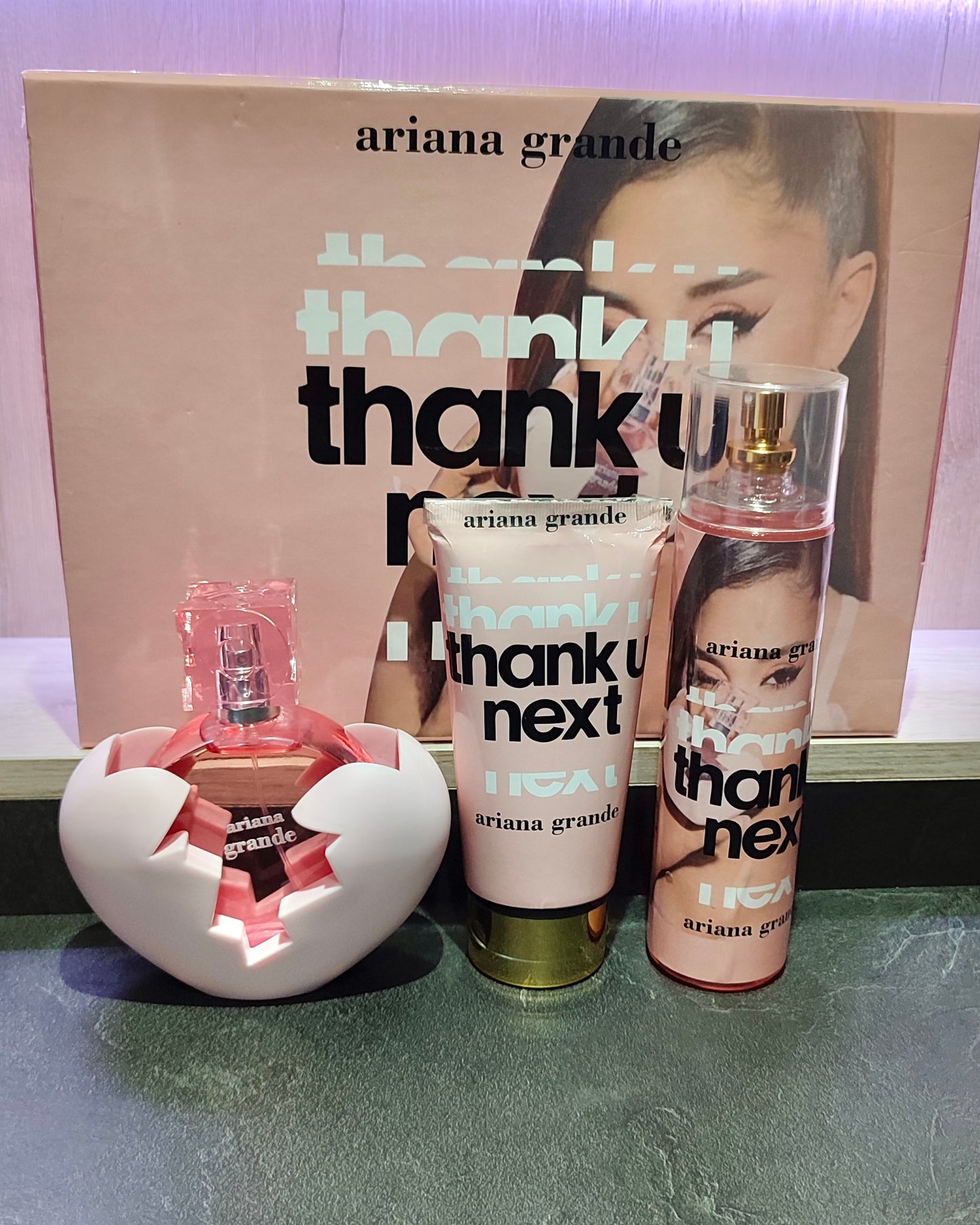Set Thank u Next ( Perfume + Splash + Crema Corporal ) + Estuche Lujo