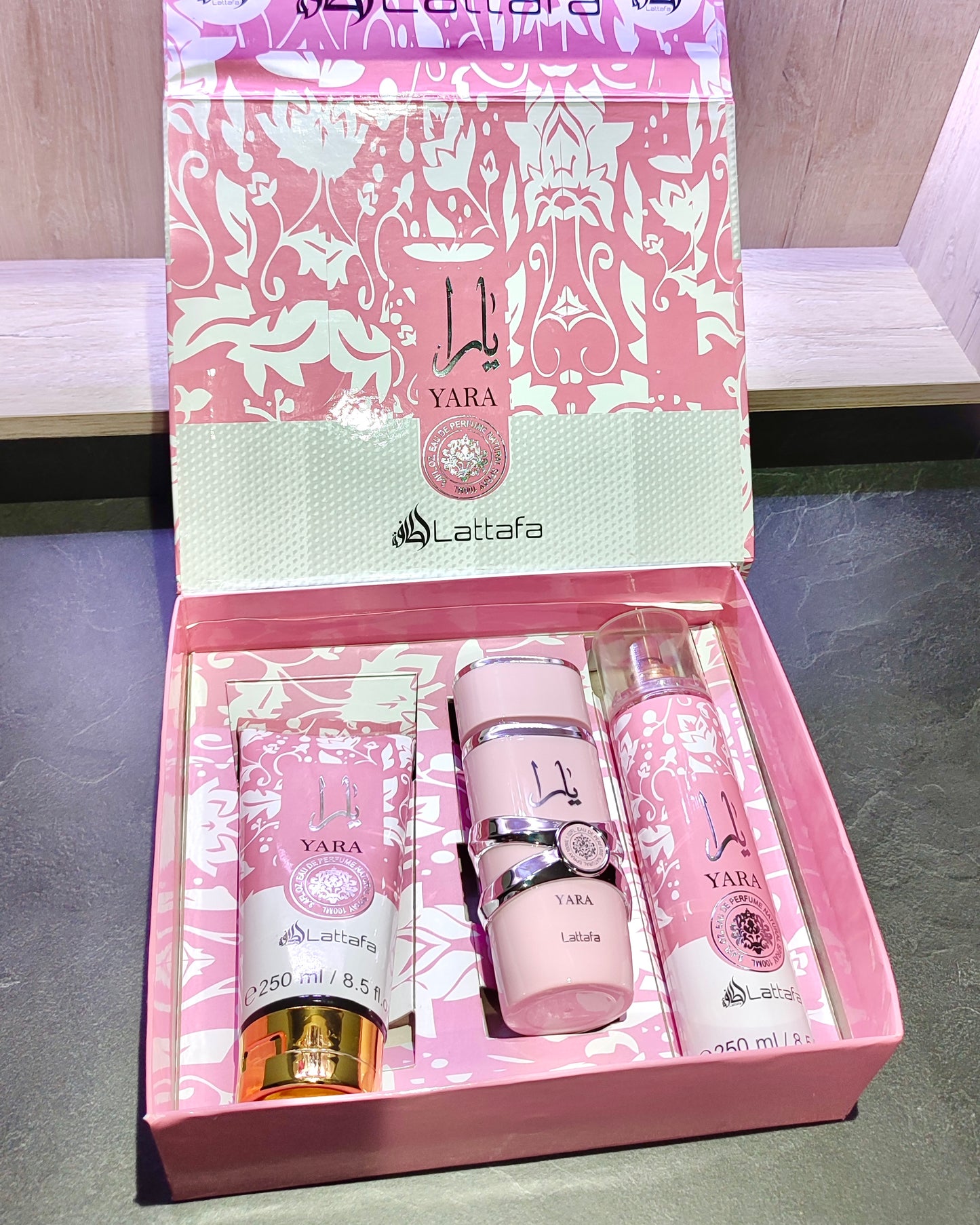 Set Yara (Perfume + Splash + Crema Corporal) + Estuche Lujo