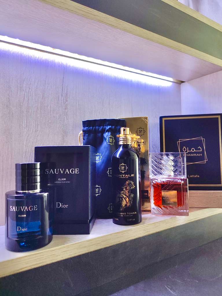 TRIO PERFUMES ( Sauvage Elixir + Khamrah + Montale Arabians Tonka ) + Regalo Perfumero